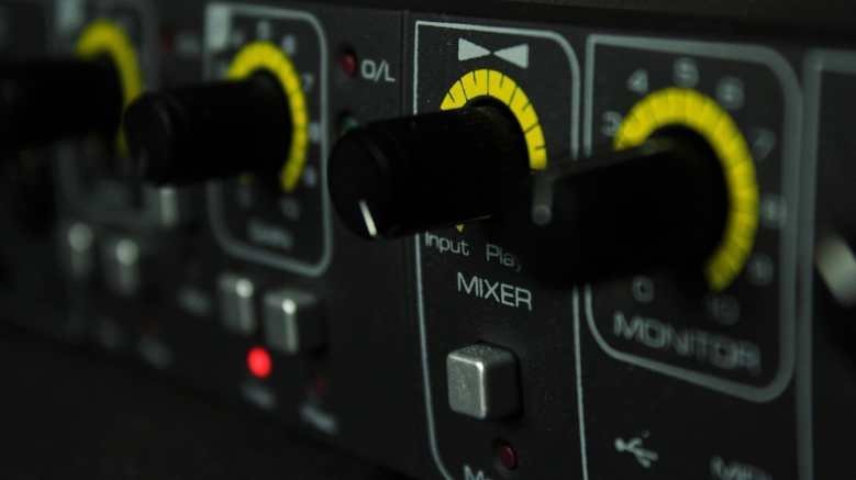 AUDIO INTERFACE FOR SOnGWRITERS