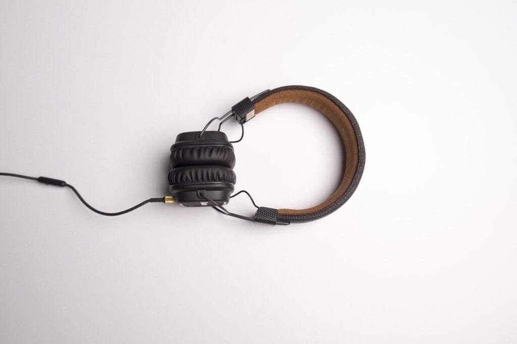 headphone acoustics home studio