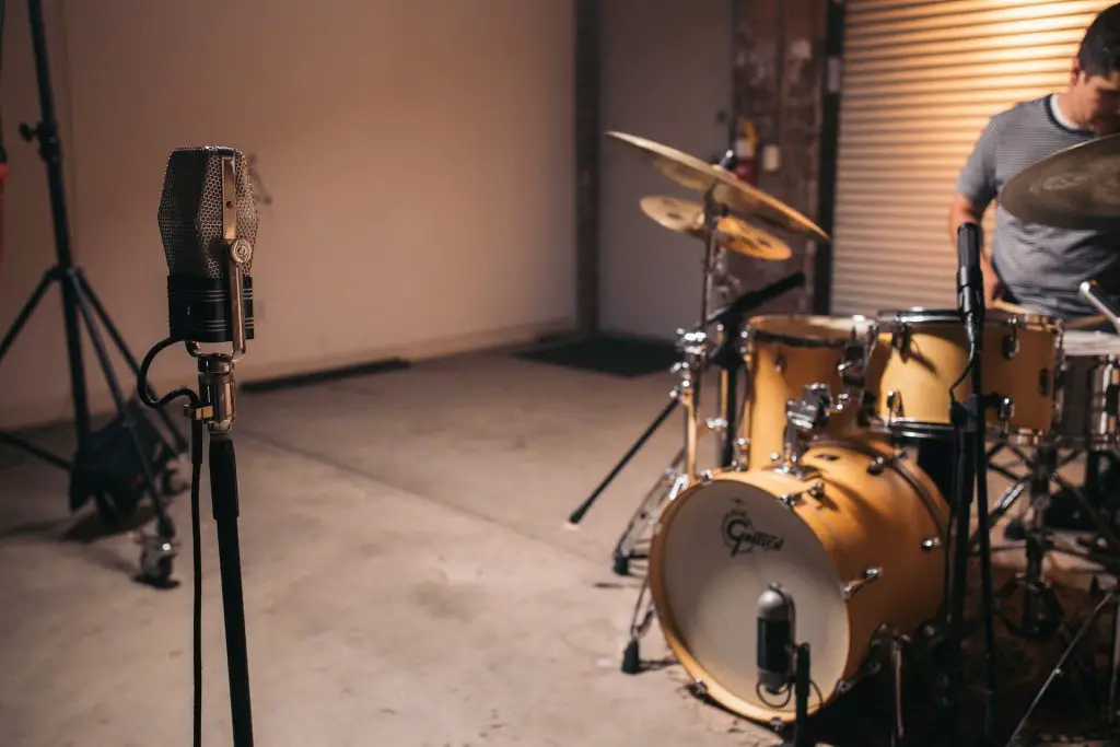 Get Rid of Low Frequency Reflection in Rooms